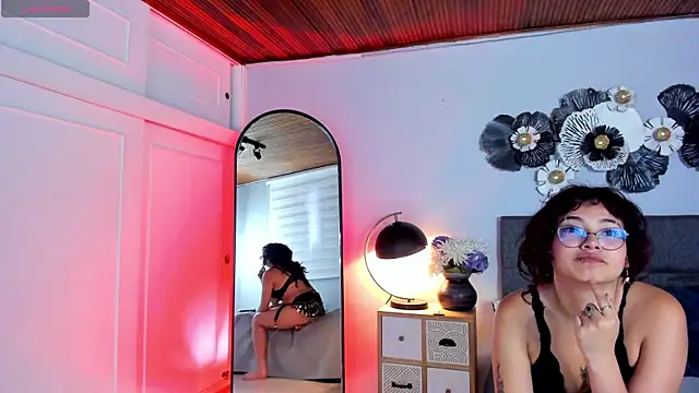 sunny maya  online show from 10-09-25, 08:40