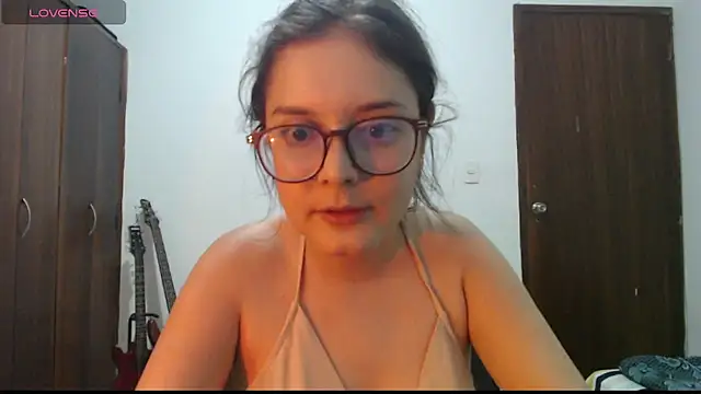 CarlaLorez online show from 12-03-25, 01:02