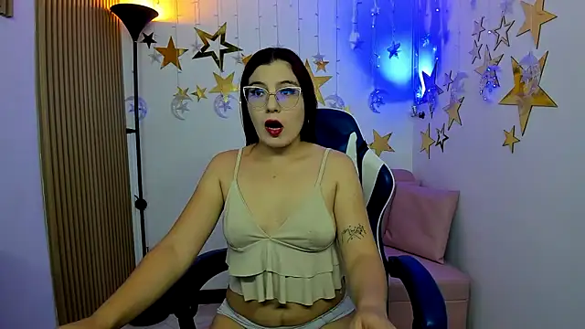 Snapshot of allison_mc chatting on 11-02-25, 04:15 allison mc online show from 11-02-25, 04:15