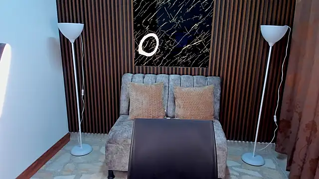 Lyla 19 online show from 10-17-25, 11:13