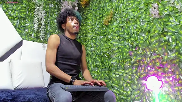 REDBRYAN EBANO online show from 10-22-25, 07:24