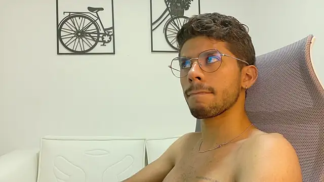 ALANVILLA LOBO online show from 10-16-25, 06:42