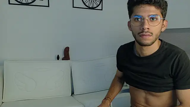 ALANVILLA LOBO online show from 10-17-25, 07:16