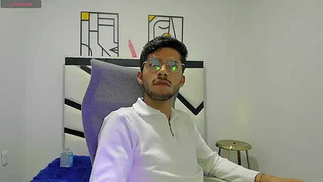 ALANVILLA LOBO online show from 10-21-25, 09:04