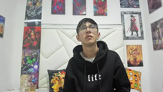 Snapshot of TWINK_JOSS chatting on 10-15-25, 07:36 TWINK JOSS online show from 10-15-25, 07:36