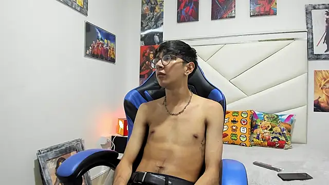 Snapshot of TWINK_JOSS chatting on 10-17-25, 08:00 TWINK JOSS online show from 10-17-25, 08:00