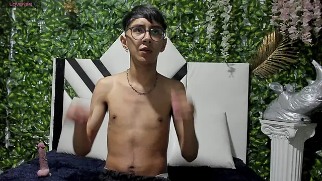 Snapshot of TWINK_JOSS chatting on 10-25-25, 08:14 TWINK JOSS online show from 10-25-25, 08:14