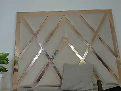 paolaasm online show from 10-15-25, 08:42