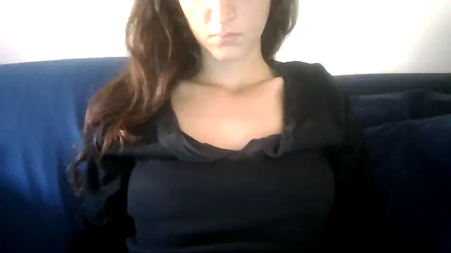 Snapshot of SuperValentina chatting on 10-13-25, 11:32 SuperValentina online show from 10-13-25, 11:32