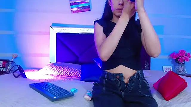 Snapshot of LizzyGrey_ chatting on 12-04-25, 07:11 LizzyGrey online show from 12-04-25, 07:11