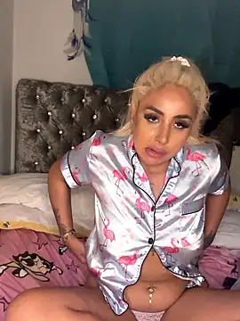 Snapshot of zara_bellexx chatting on 01-14-26, 11:31 zara bellexx online show from 01-14-26, 11:31