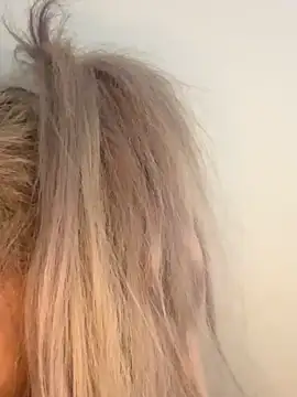 Snapshot of zara_bellexx chatting on 02-22-26, 07:08 zara bellexx online show from 02-22-26, 07:08