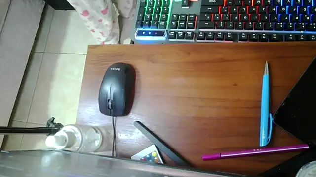 Snapshot of luna00bella7 chatting on 10-14-25, 03:57 luna00bella7 online show from 10-14-25, 03:57