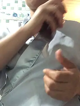 Snapshot of AliceXmoore chatting on 10-18-25, 03:13 AliceXmoore online show from 10-18-25, 03:13