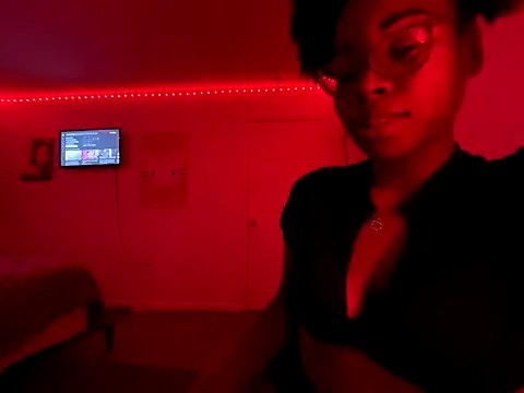 Snapshot of twerkaholic120 chatting on 10-08-25, 04:43 twerkaholic120 online show from 10-08-25, 04:43