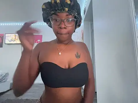 Snapshot of twerkaholic120 chatting on 10-21-25, 03:46 twerkaholic120 online show from 10-21-25, 03:46