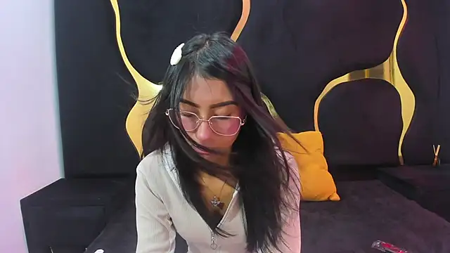 Mia clark18 online show from 10-24-25, 04:14