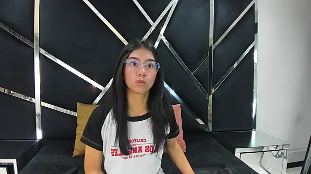 Mia clark18 online show from 10-29-25, 02:52