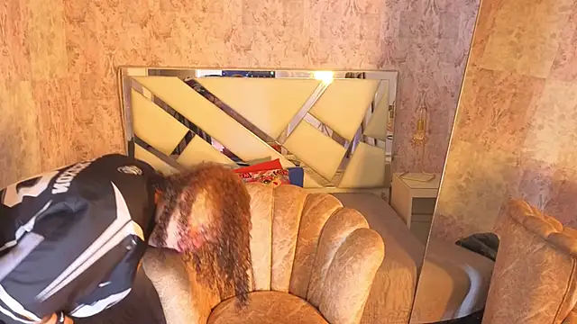 Snapshot of benny_wilson chatting on 11-29-25, 08:23 benny wilson online show from 11-29-25, 08:23