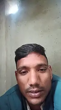 Snapshot of BiggerDickGuy chatting on 12-18-25, 03:01 BiggerDickGuy online show from 12-18-25, 03:01