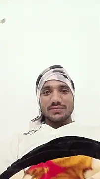 Snapshot of BiggerDickGuy chatting on 01-08-26, 04:20 BiggerDickGuy online show from 01-08-26, 04:20