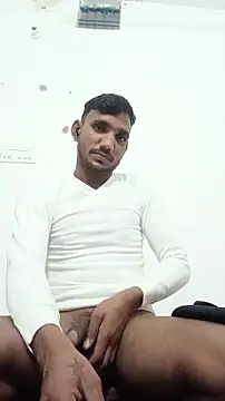 Snapshot of BiggerDickGuy chatting on 01-11-26, 06:02 BiggerDickGuy online show from 01-11-26, 06:02