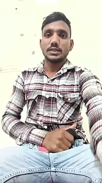 Snapshot of BiggerDickGuy chatting on 02-02-26, 06:12 BiggerDickGuy online show from 02-02-26, 06:12