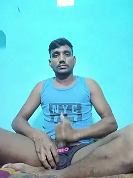 Snapshot of BiggerDickGuy chatting on 02-27-26, 06:13 BiggerDickGuy online show from 02-27-26, 06:13