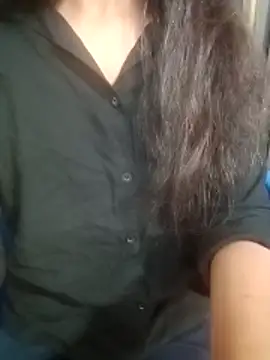 Snapshot of Mahi677 chatting on 11-13-25, 04:44 Mahi677 online show from 11-13-25, 04:44