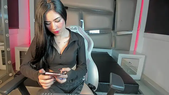 Snapshot of Violeta_js chatting on 11-10-25, 03:49 Violeta js online show from 11-10-25, 03:49