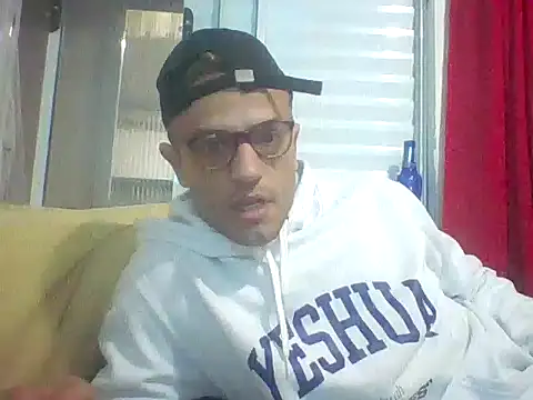 Testcam69 online show from 04-28-26, 01:48