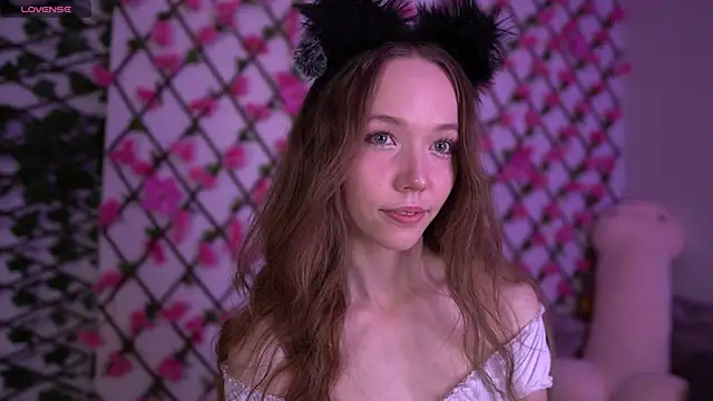 Petite Polly online show from 11-06-25, 06:09