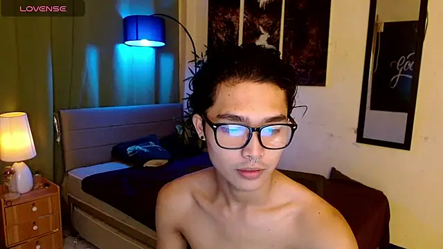 AsianCarl online show from 12-15-25, 11:58