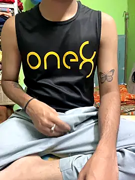 foxythebold online show from 12-16-25, 05:40