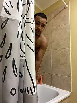 Snapshot of grinbergg chatting on 03-10-26, 02:05 grinbergg online show from 03-10-26, 02:05