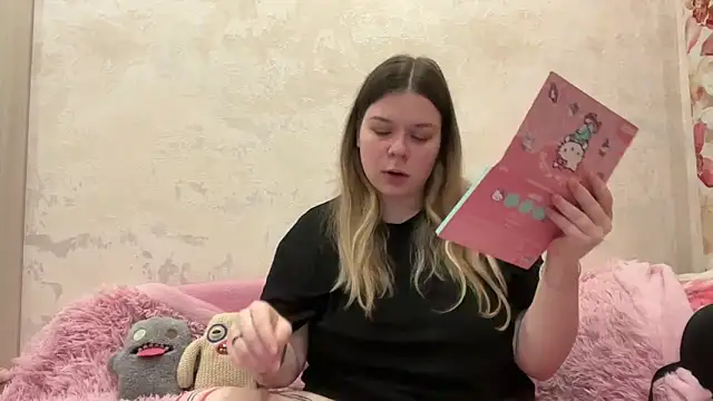 Crave Elise online show from 11-17-25, 12:05