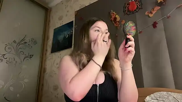 Crave Elise online show from 12-14-25, 03:28