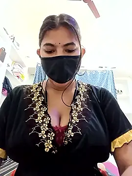 Hot radhaji online show from 04-13-26, 03:23