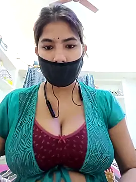 Hot radhaji online show from 04-28-26, 01:37