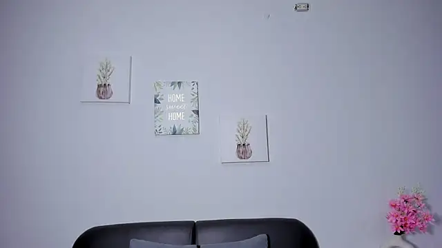 Snapshot of susan_hotmilf chatting on 10-15-25, 11:32 susan hotmilf online show from 10-15-25, 11:32