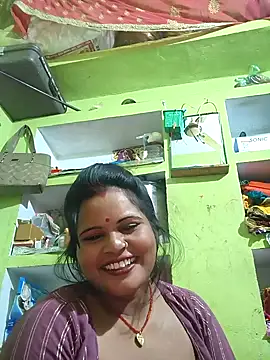 Snapshot of ALEXXA_143 chatting on 10-24-25, 05:31 ALEXXA 143 online show from 10-24-25, 05:31