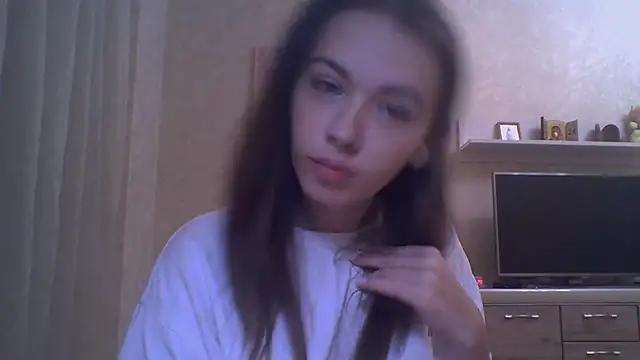 Snapshot of CeyaLier chatting on 10-23-25, 05:12 CeyaLier online show from 10-23-25, 05:12