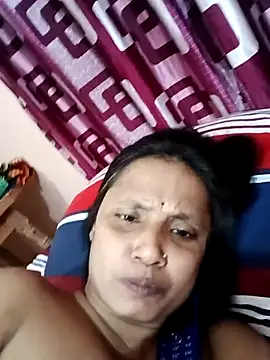 Snapshot of Megla879 chatting on 11-06-25, 01:45 Megla879 online show from 11-06-25, 01:45