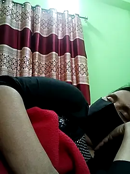 Snapshot of Megla879 chatting on 11-26-25, 06:09 Megla879 online show from 11-26-25, 06:09