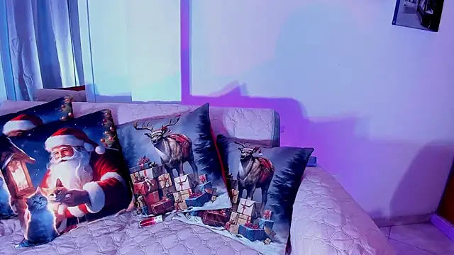 Snapshot of Jenn_W chatting on 11-21-25, 12:15 Jenn W online show from 11-21-25, 12:15