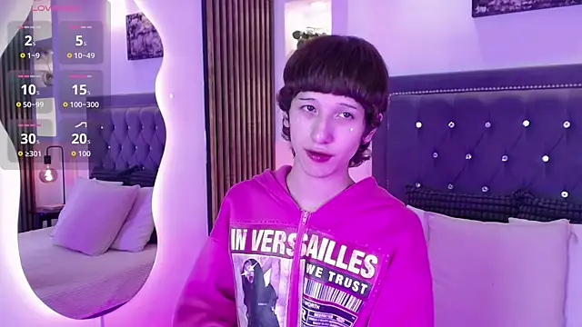 Emo Boy  online show from 04-26-26, 08:39