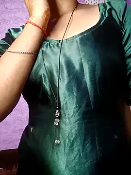 Snapshot of Village_girl99 chatting on 10-19-25, 04:29 Village girl99 online show from 10-19-25, 04:29