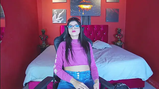 Snapshot of Aranzza_Ross chatting on 11-05-25, 12:38 Aranzza Ross online show from 11-05-25, 12:38