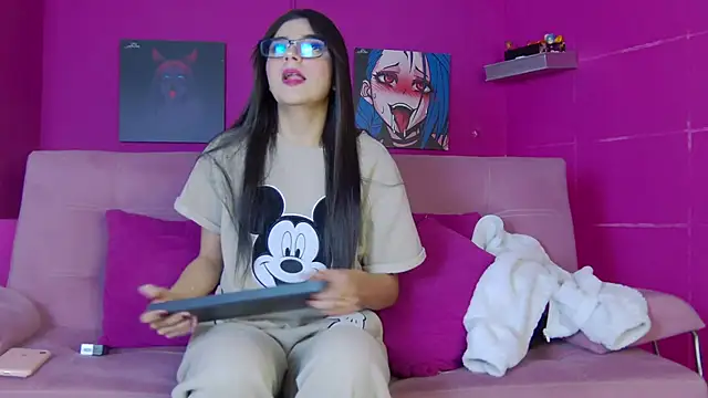 Snapshot of Aranzza_Ross chatting on 11-25-25, 12:27 Aranzza Ross online show from 11-25-25, 12:27