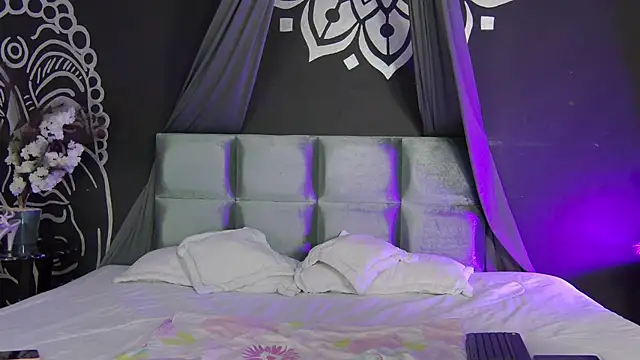 Snapshot of Aranzza_Ross chatting on 12-02-25, 08:37 Aranzza Ross online show from 12-02-25, 08:37